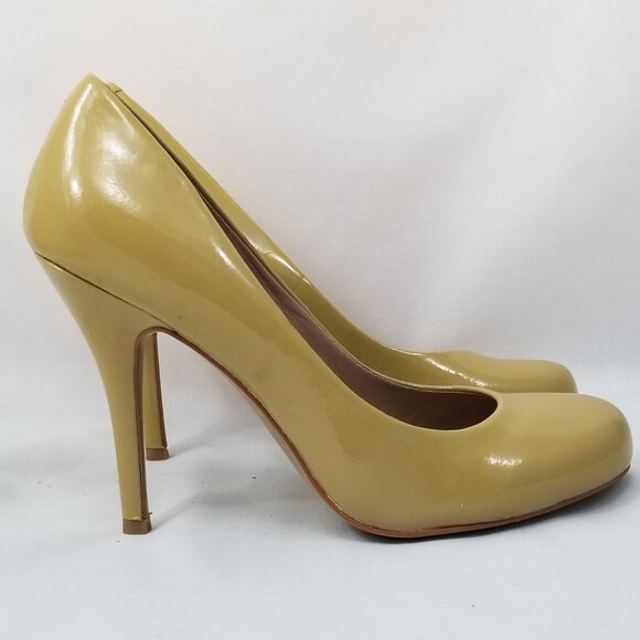 Vince Camuto Women's Beige Patent Leather Pumps - Picture 3 of 9